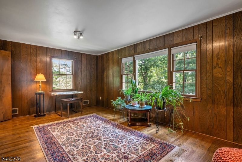 8 Knollwood Drive Property Photo 18