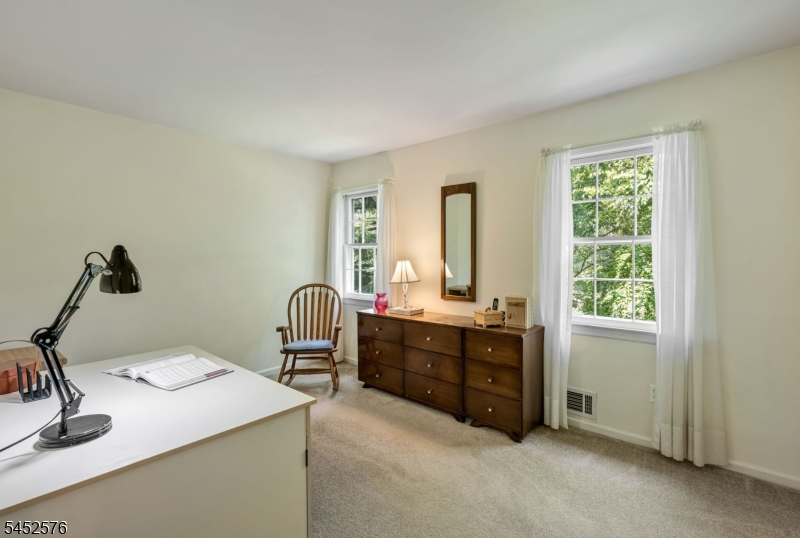 8 Knollwood Drive Property Photo 24