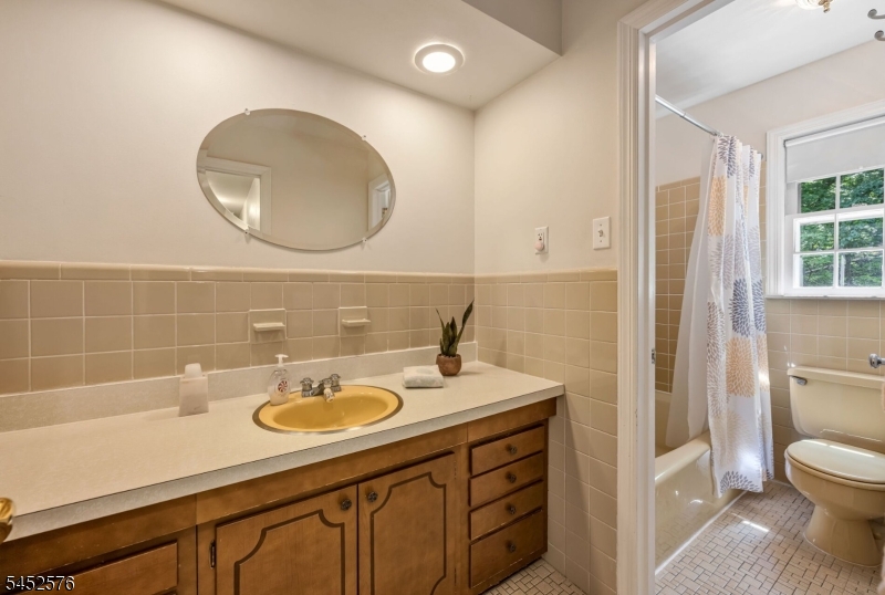 8 Knollwood Drive Property Photo 25