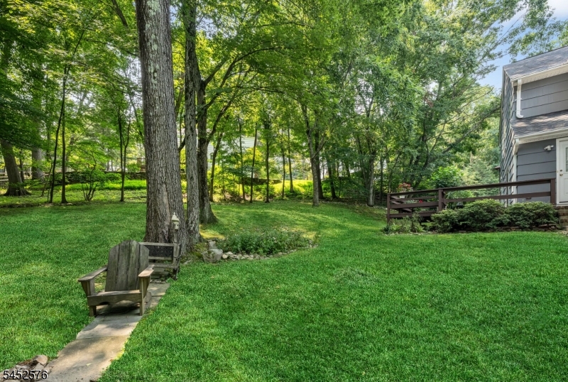 8 Knollwood Drive Property Photo 29