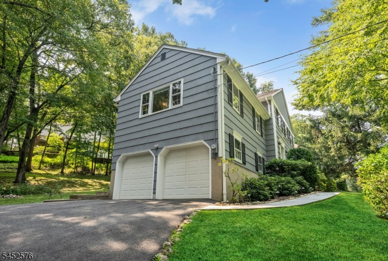 8 Knollwood Drive Property Photo 30