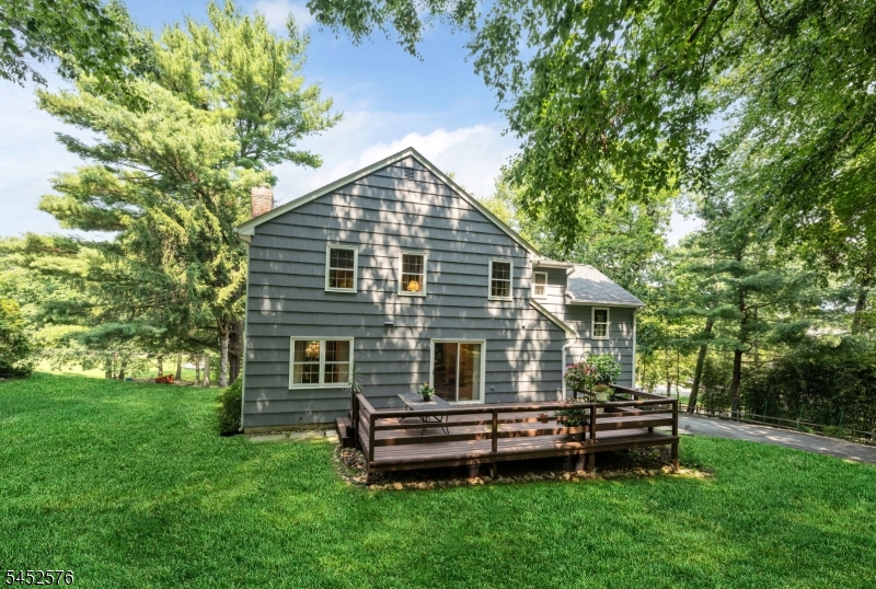 8 Knollwood Drive Property Photo 32