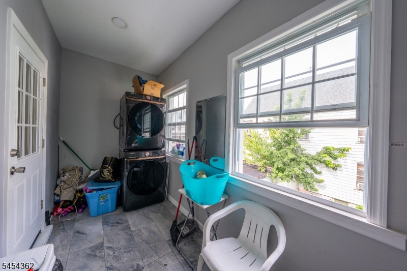 313 Washington Ave Property Photo 19