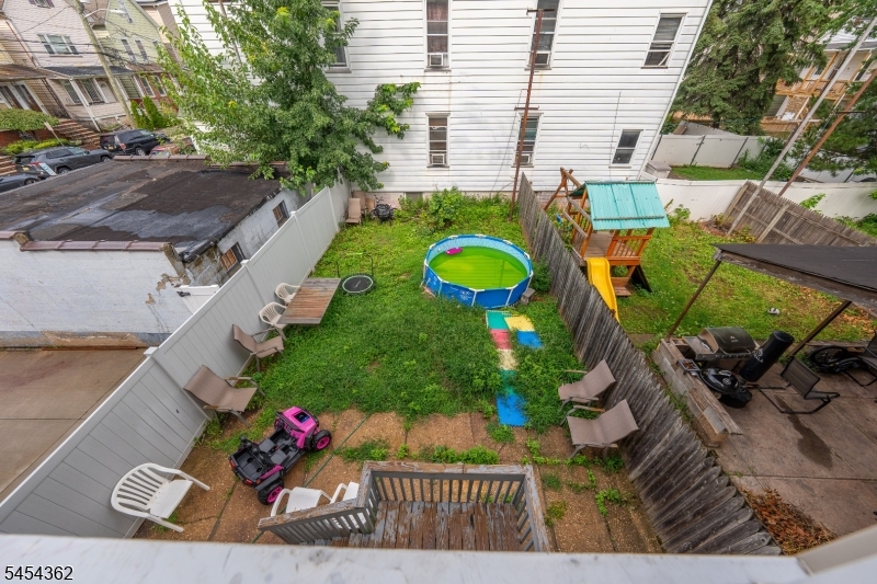 313 Washington Ave Property Photo 26