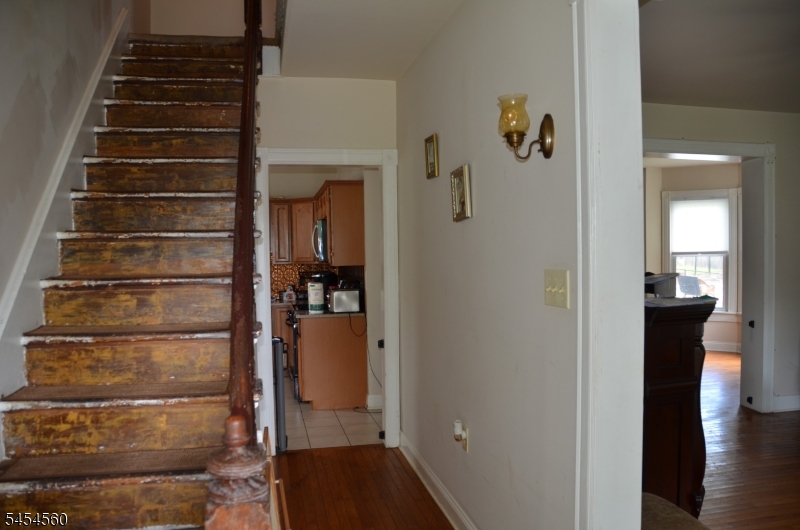 92 Newton Ave Property Photo 5