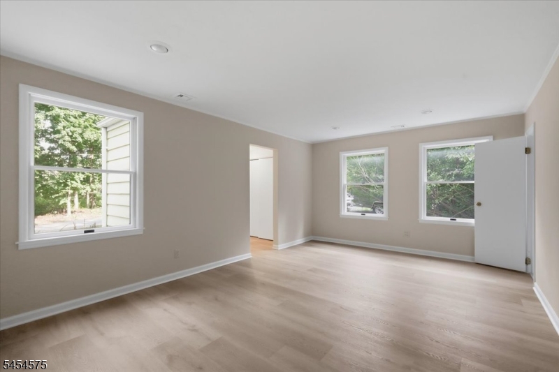 27 Inwood Rd Property Photo 25