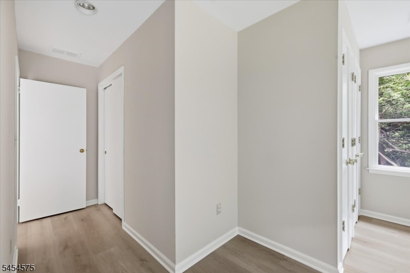 27 Inwood Rd Property Photo 30