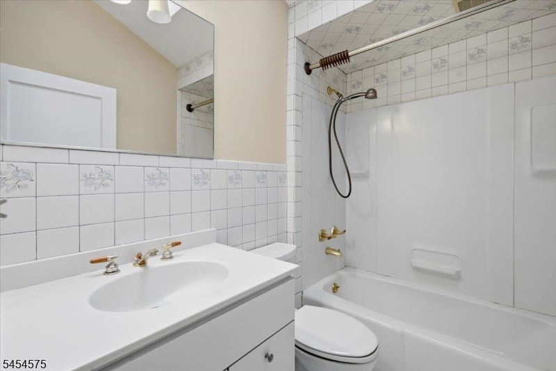 27 Inwood Rd Property Photo 31