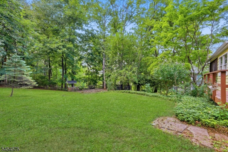 27 Inwood Rd Property Photo 37