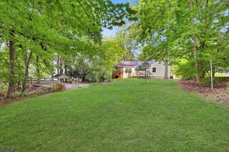 27 Inwood Rd Property Photo 38