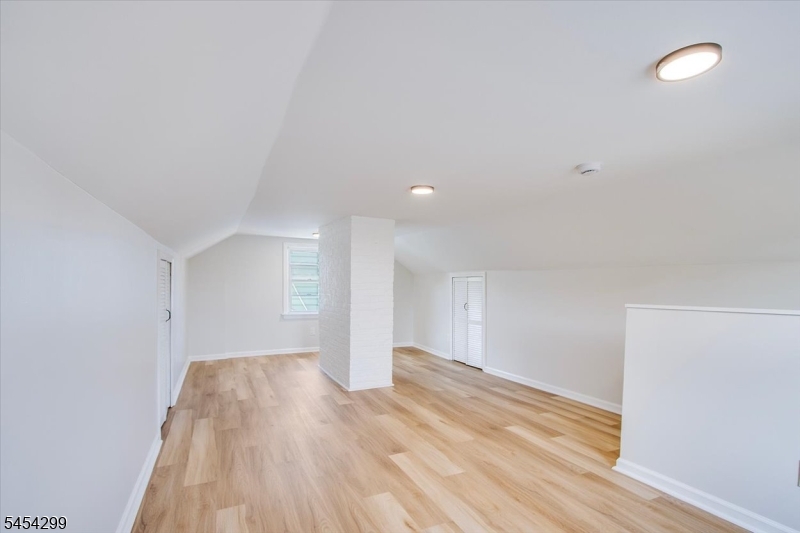 108 Hillside Ter Property Photo 21