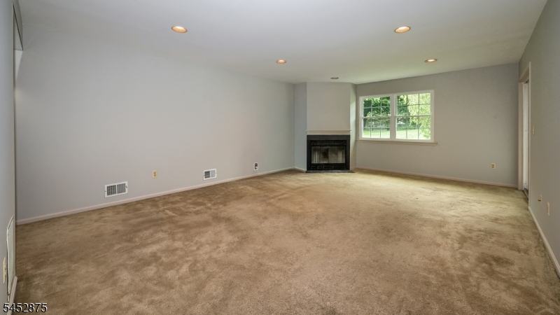 42 Bowfell Ct Property Photo 3