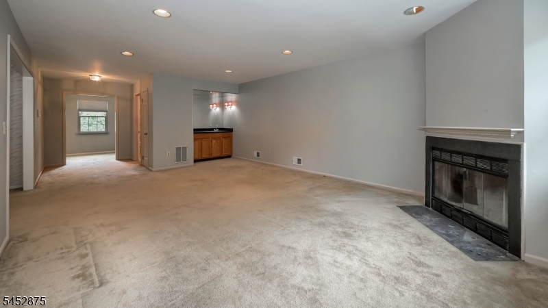 42 Bowfell Ct Property Photo 4