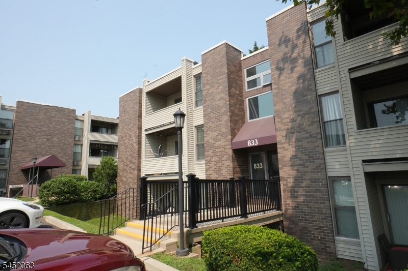 833 Main Unit E E Property Photo 3