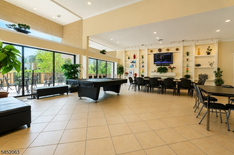 833 Main Unit E E Property Photo 10