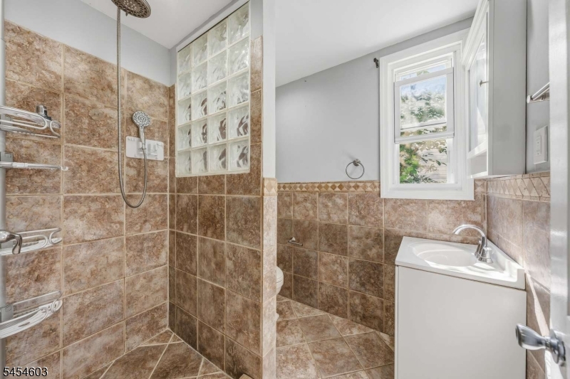 17 Boyden Pkwy 1 Property Photo 6