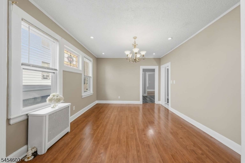 17 Boyden Pkwy 1 Property Photo 8
