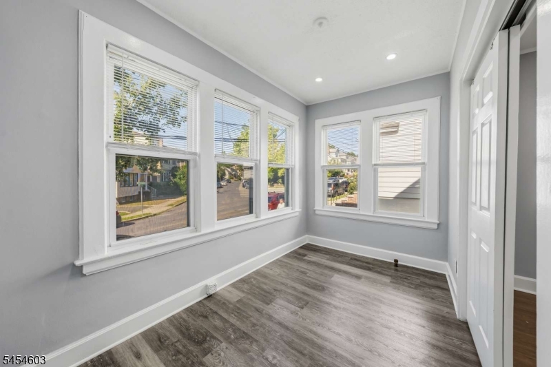 17 Boyden Pkwy 1 Property Photo 11