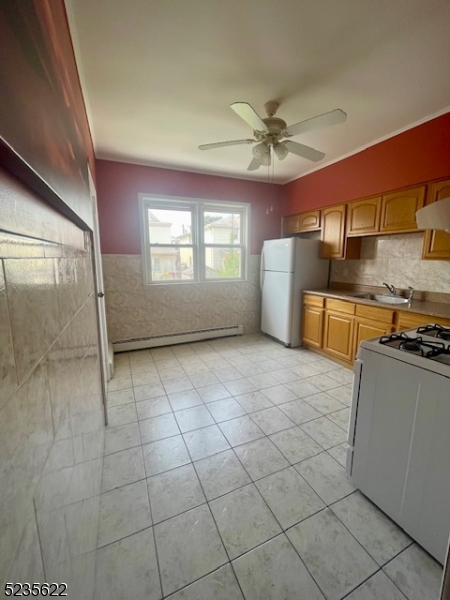 140 Hoyt St 2 Property Photo 7