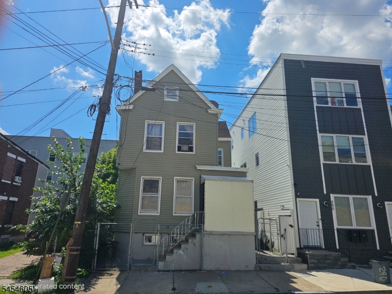 292 Governor St Property Photo 1