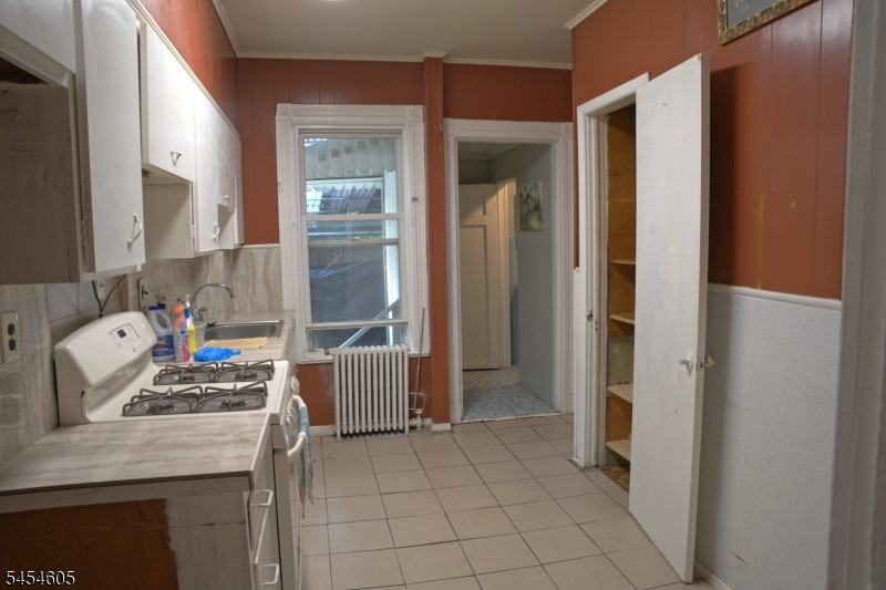 292 Governor St Property Photo 5