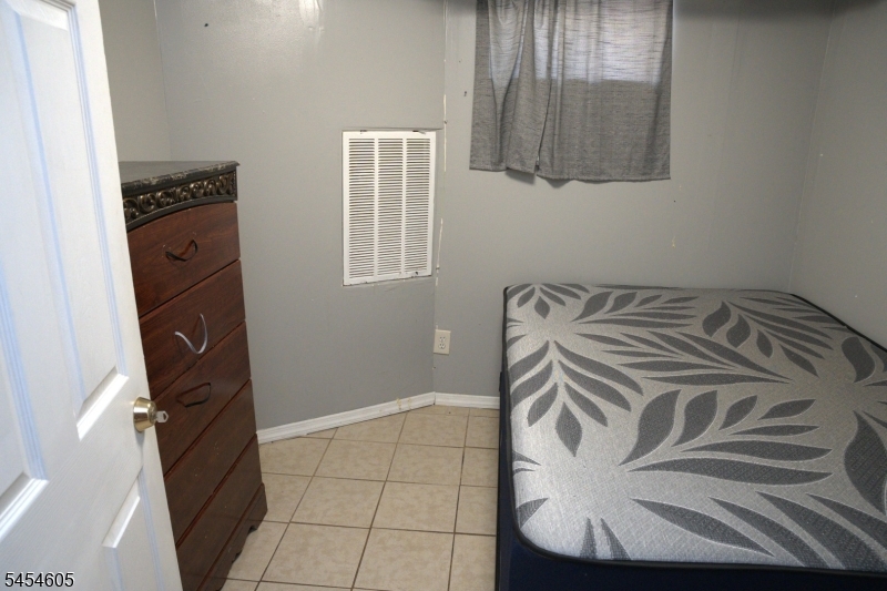 292 Governor St Property Photo 9