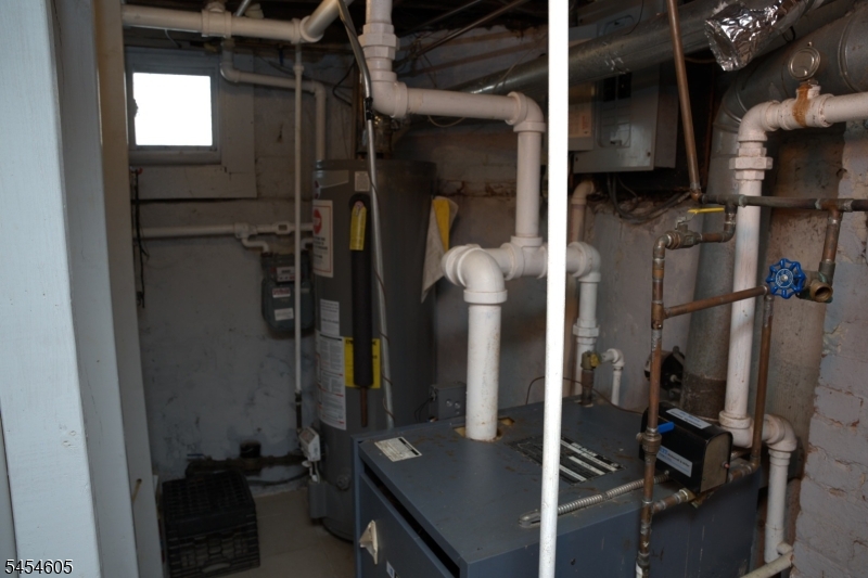 292 Governor St Property Photo 11
