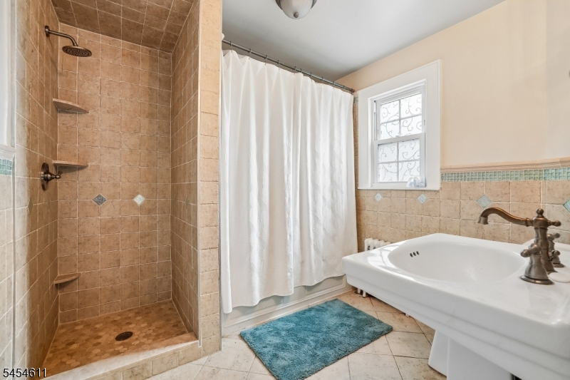 22 Elm St Property Photo 19