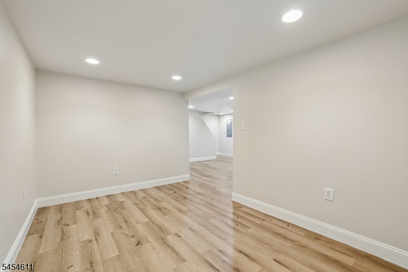 22 Elm St Property Photo 21