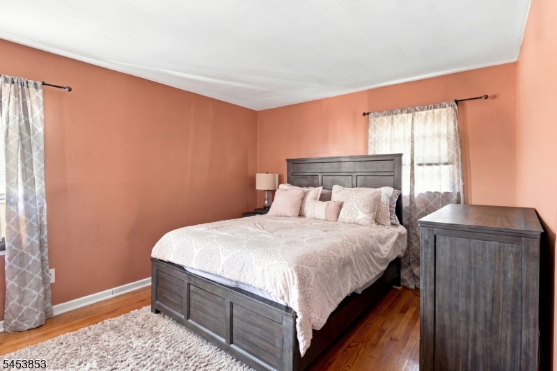 1114 Middlesex St Property Photo 25