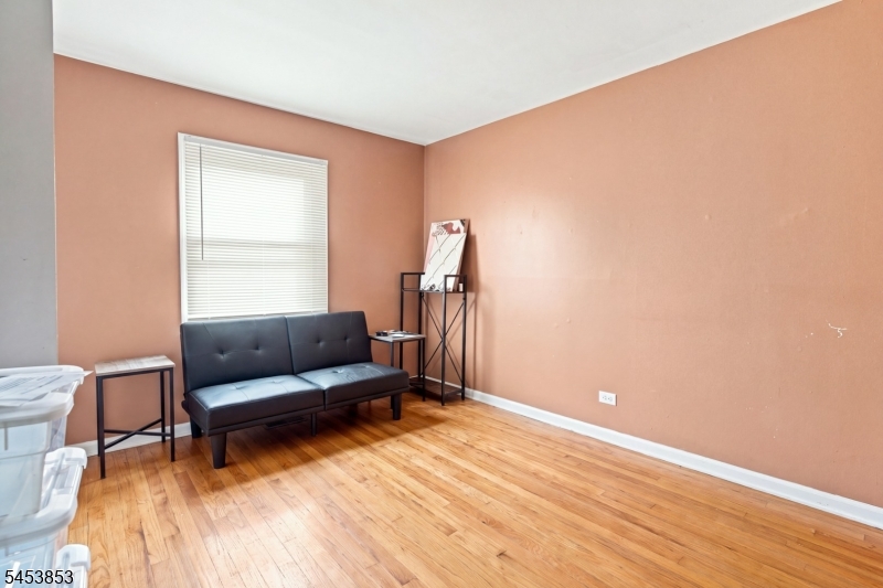 1114 Middlesex St Property Photo 29