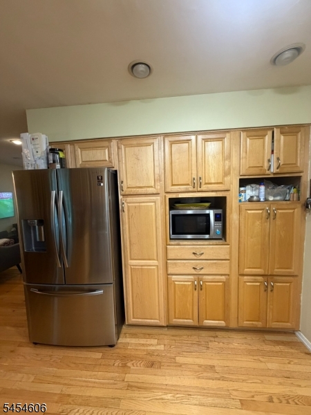 652 Holly Ln Property Photo 6