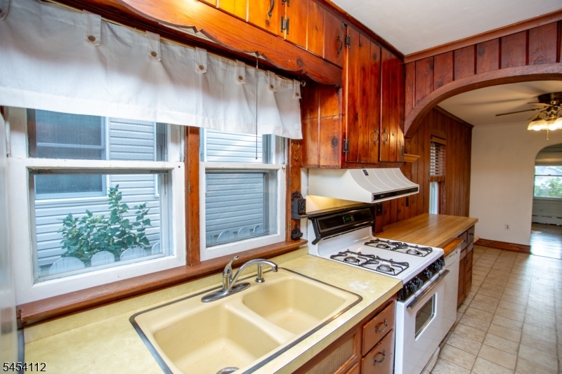 56 S Union St Property Photo 11