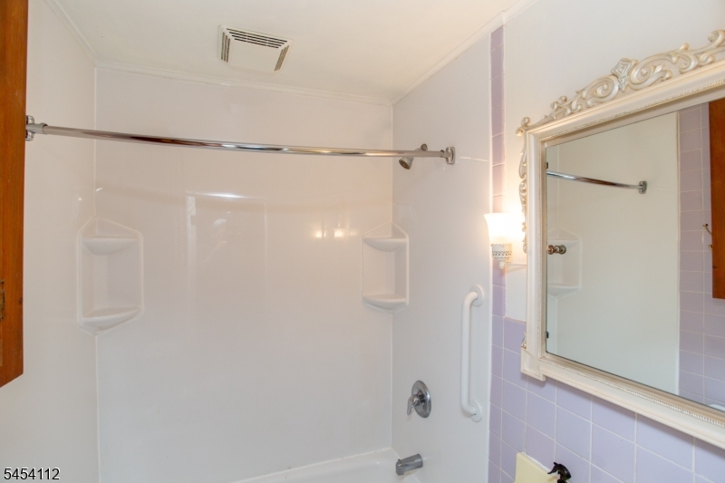56 S Union St Property Photo 24
