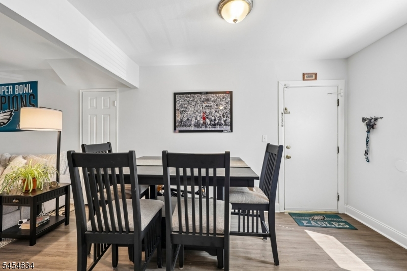 1130 Valley Rd 1b Property Photo 6