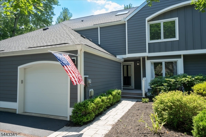 3 Nottingham Ct Property Photo 1