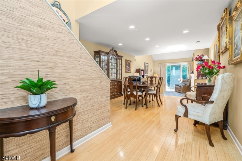 3 Nottingham Ct Property Photo 4