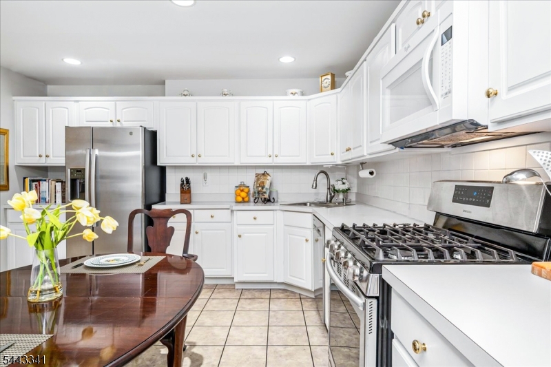 3 Nottingham Ct Property Photo 8