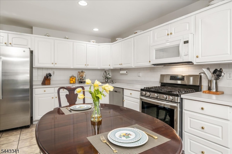 3 Nottingham Ct Property Photo 9