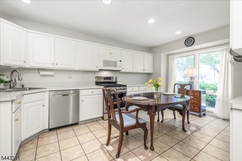 3 Nottingham Ct Property Photo 10