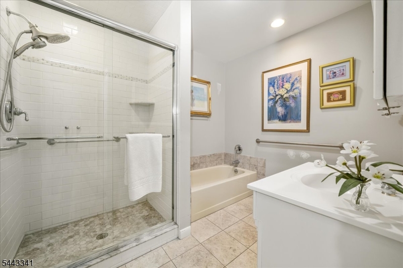 3 Nottingham Ct Property Photo 18