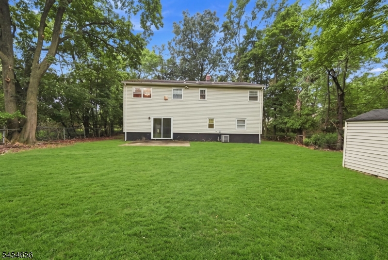 1315 Irving St Property Photo 21