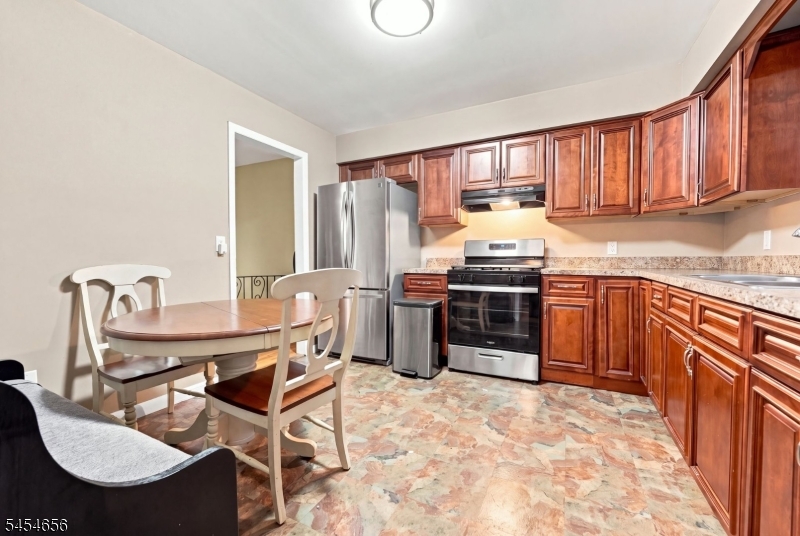 1315 Irving St Property Photo 25