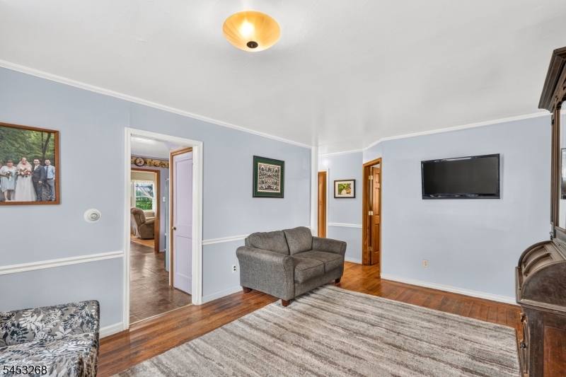 127 N Clark Ave Property Photo 4