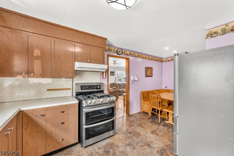 127 N Clark Ave Property Photo 9