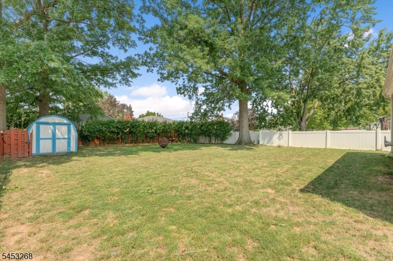 127 N Clark Ave Property Photo 24