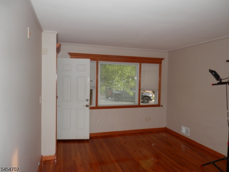 331 Boxwood Ct Property Photo 2