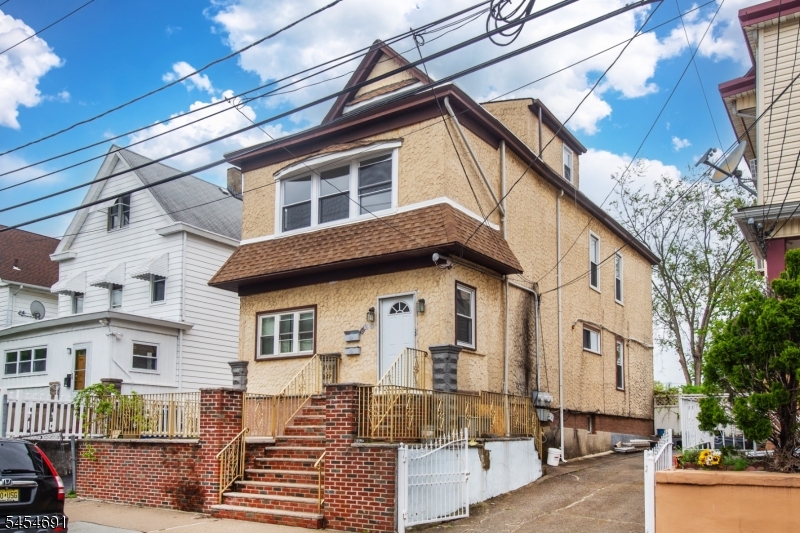 26 Prescott Ave 2 Property Photo 16