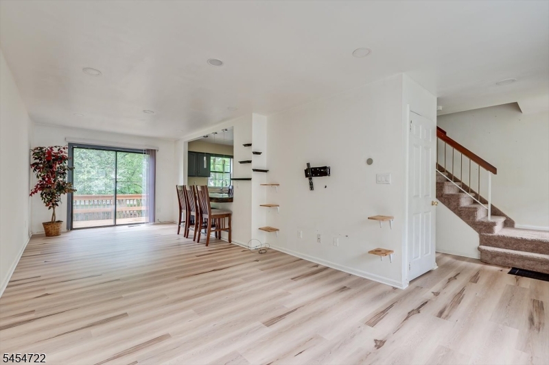 503 Timber Oaks Rd Property Photo 11