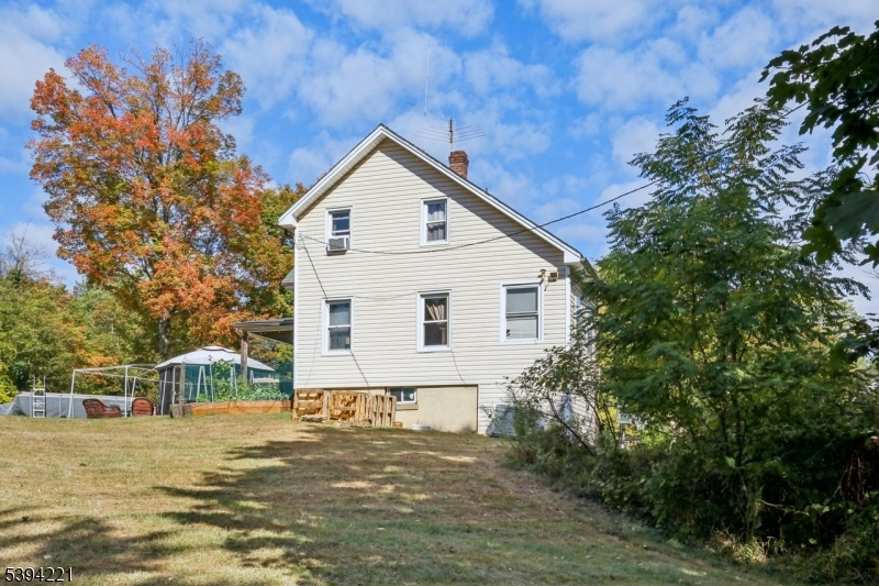 369 Queens Ct Property Photo 24